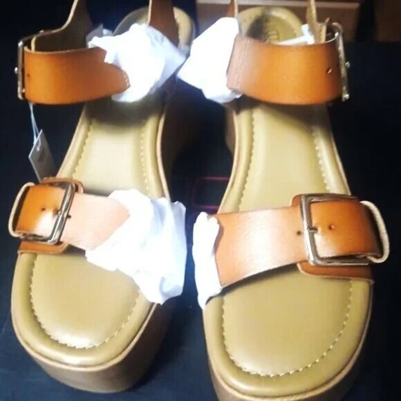 No Boundaries Cognac Adjustable Buckle Platform Sandals Size 11 - Picture 4 of 10